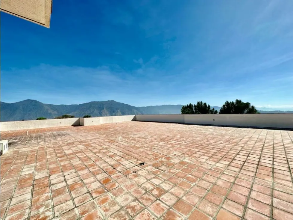 Se vende casa 2.000m2 6h/9B/11p Alto Hatillo - 22