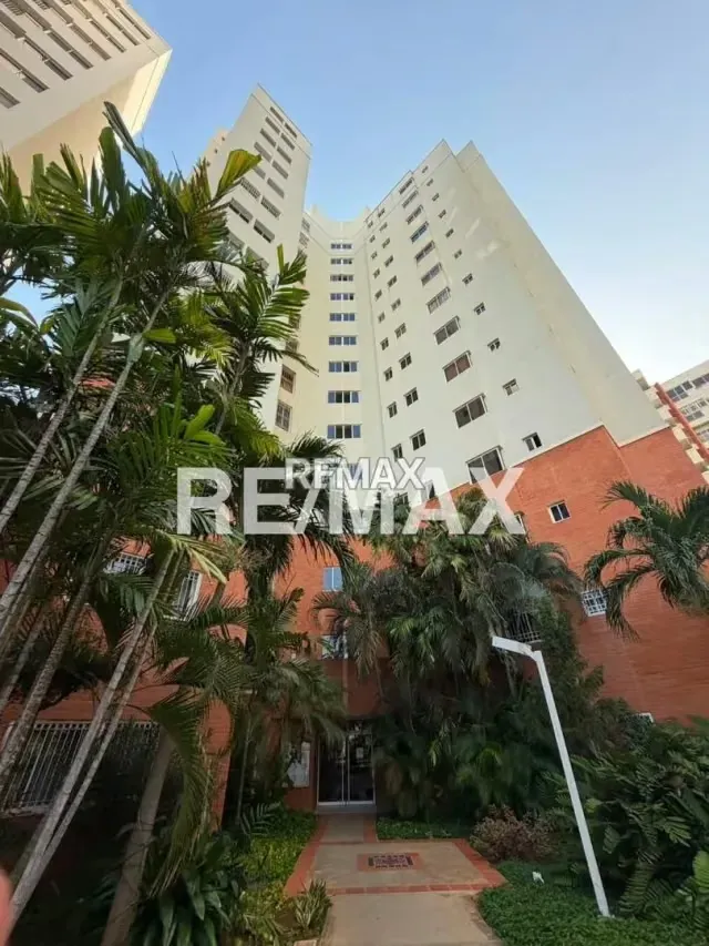 Apartamento en Venta Edificio Res. Parque Santa Lucia