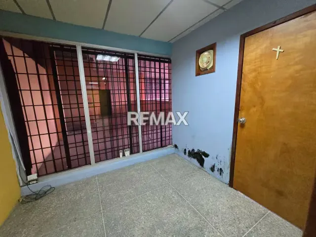 LOCAL COMERCIAL EN ALQUILER - 3