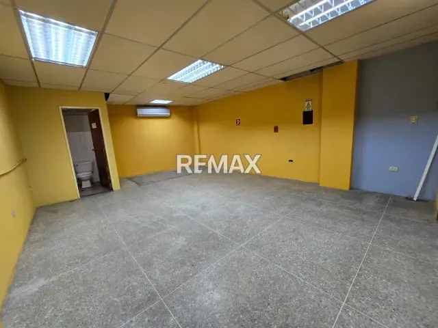 LOCAL COMERCIAL EN ALQUILER - 5