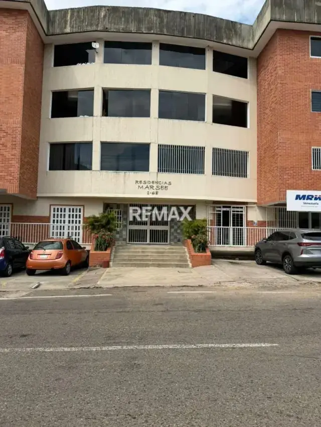 Se alquila local comercial en el Edificio Marsee en Pueblo Nuevo* Al frente de la entrada de la Manga de Coleo de Asogata.