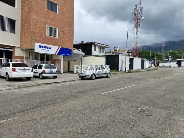 Se alquila local comercial en el Edificio Marsee en Pueblo Nuevo* Al frente de la entrada de la Manga de Coleo de Asogata. - 6