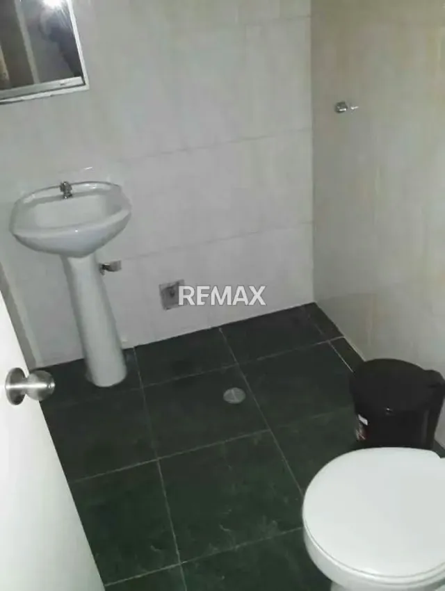 OFICINA EN VENTA. TORRE COSMOPOLITAN, MARACAY. - 2