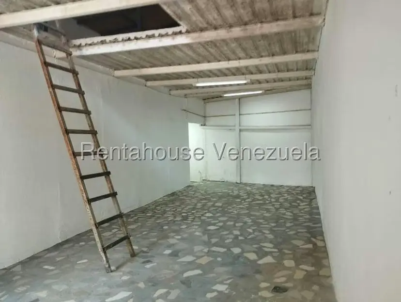 Local Comercial en Alquiler en Los Rosales, Distrito Metropolitano