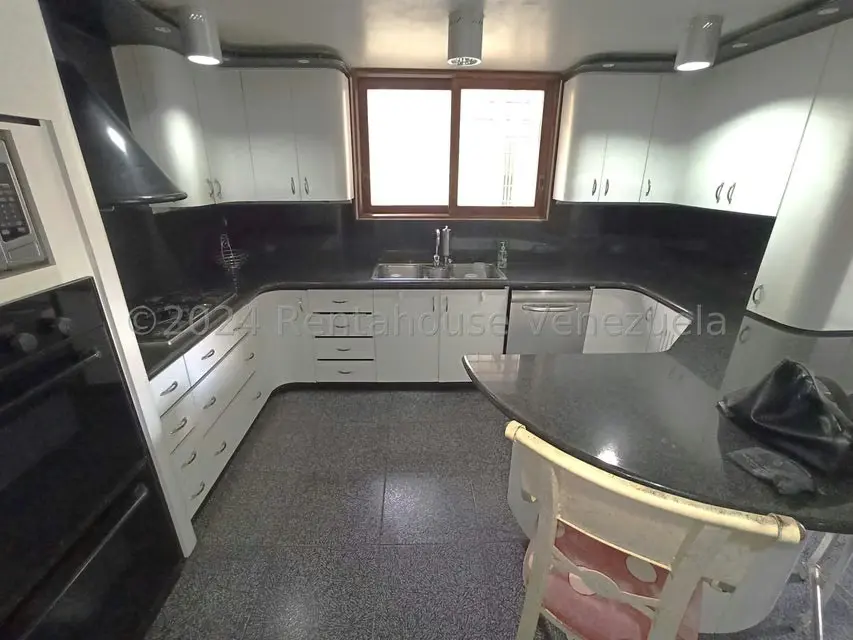 Casa (Multipes Niveles) en Venta en Oripoto, Distrito Metropolitano - 24