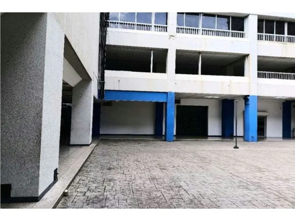 Se Alquila Local de 372 m2 en Centro Comercial Los Chaguaramos - 15