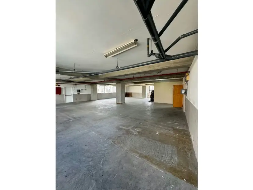 PISO INDUSTRIAL EN ALQUILER 375 M2- URB. BOLEITA