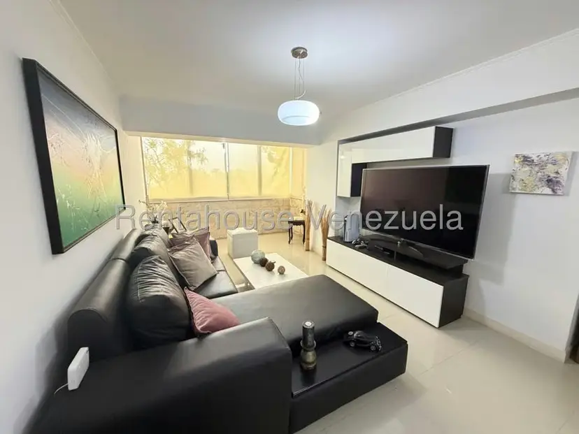 Apartamento (1 Nivel) en Alquiler en Los Naranjos del Cafetal, Distrito Metropolitano