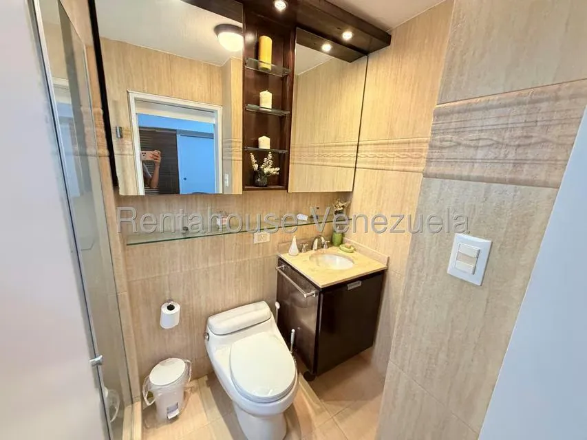 Apartamento (1 Nivel) en Alquiler en Los Naranjos del Cafetal, Distrito Metropolitano - 24