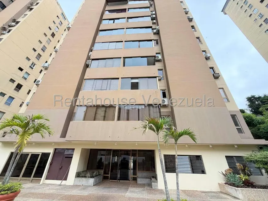 Apartamento (1 Nivel) en Alquiler en Los Naranjos del Cafetal, Distrito Metropolitano - 31