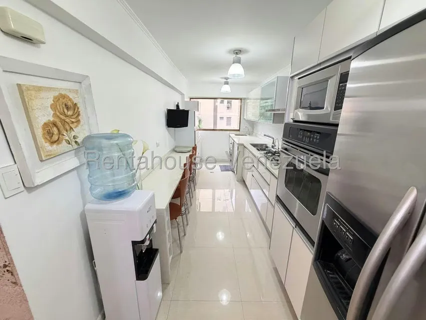 Apartamento (1 Nivel) en Alquiler en Los Naranjos del Cafetal, Distrito Metropolitano - 8