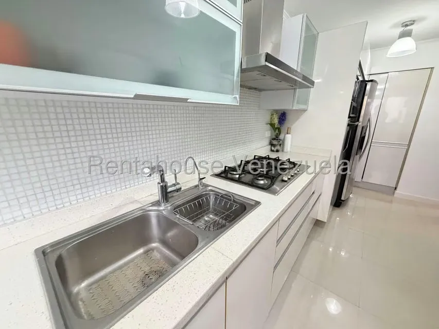 Apartamento (1 Nivel) en Alquiler en Los Naranjos del Cafetal, Distrito Metropolitano - 10