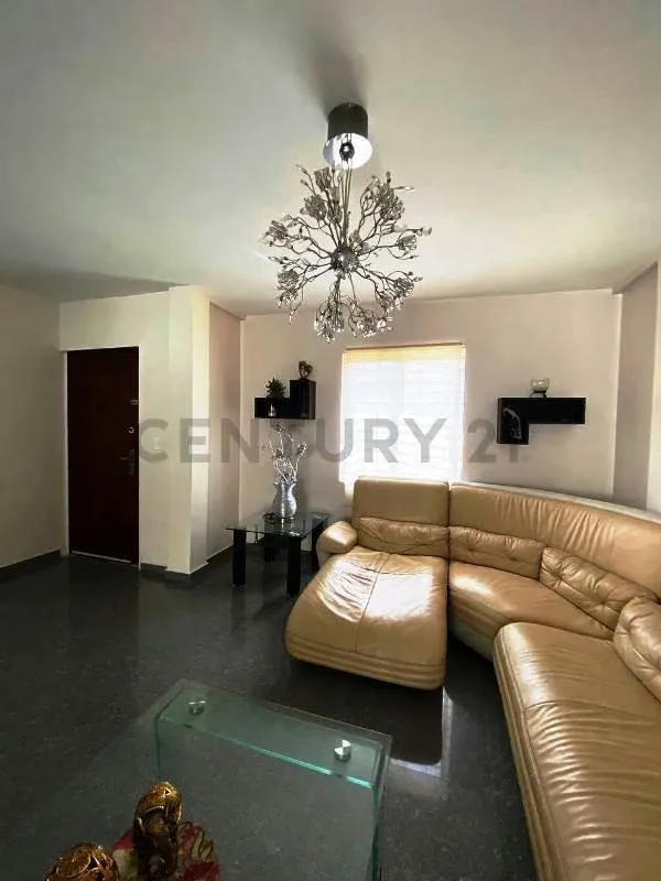 Townhouse en Urbanizacion cerrada, estilo americano - 3