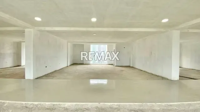 EN VENTA LOCAL 43MTR, EN EL CENTRO COMERCIAL SAN IGNACIO - 4