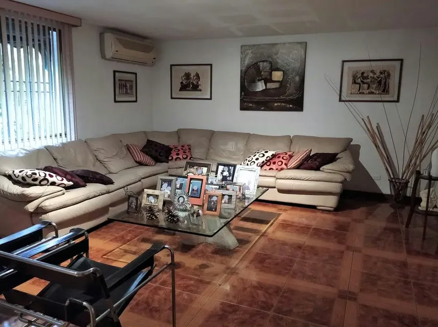 Casa (Duplex) en Venta en Colinas de Los Ruices, Distrito Metropolitano - 2