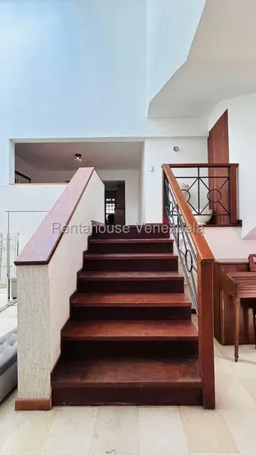 Casa (1 Nivel) en Venta en Lomas de Chuao, Distrito Metropolitano - 3