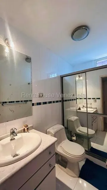 Casa (1 Nivel) en Venta en Lomas de Chuao, Distrito Metropolitano - 31