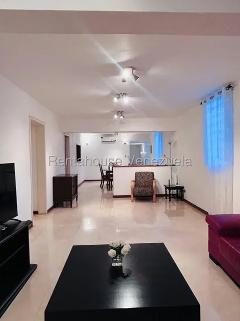 Casa (1 Nivel) en Venta en Lomas de Chuao, Distrito Metropolitano - 35