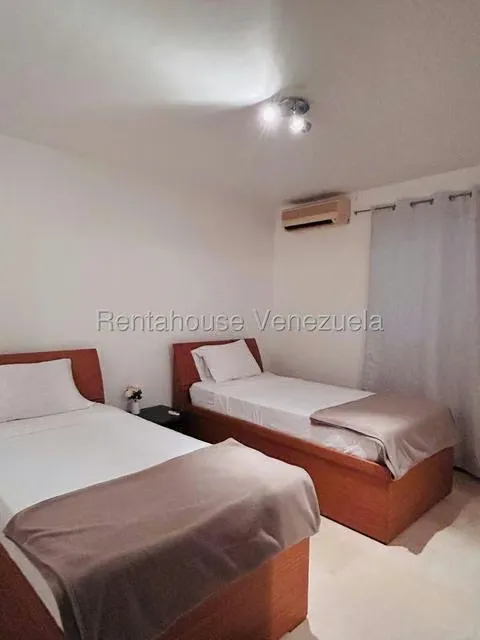 Casa (1 Nivel) en Venta en Lomas de Chuao, Distrito Metropolitano - 37