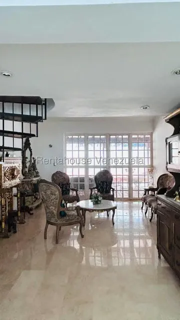 Casa (1 Nivel) en Venta en Lomas de Chuao, Distrito Metropolitano - 5