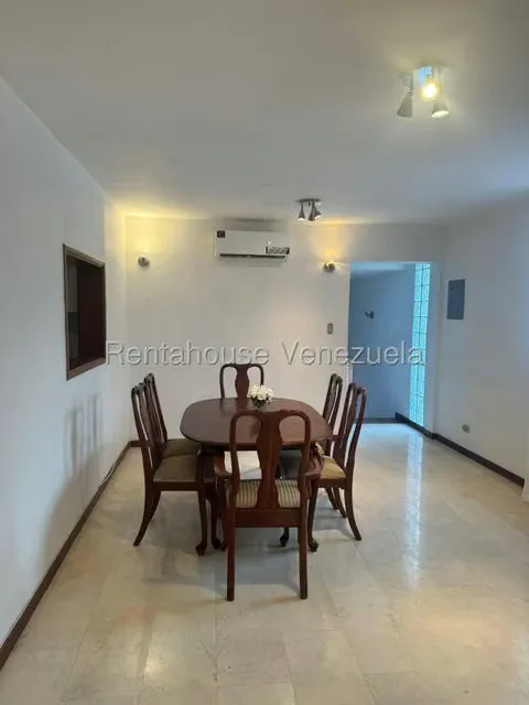 Casa (1 Nivel) en Venta en Lomas de Chuao, Distrito Metropolitano - 44