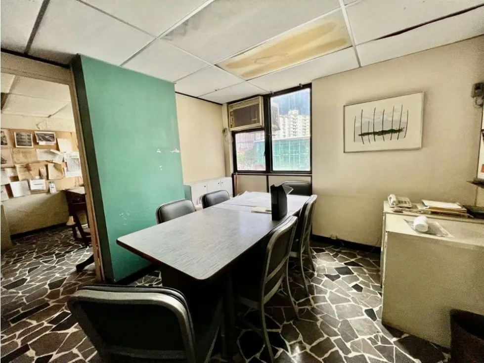 Se vende oficina 240m2 4B La Carlota - 15