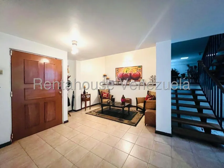 Casa (Multipes Niveles) en Venta en Prados del Este, Distrito Metropolitano - 15