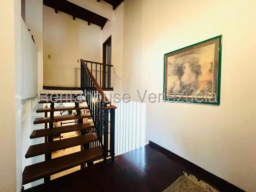 Casa (Multipes Niveles) en Venta en Prados del Este, Distrito Metropolitano - 38
