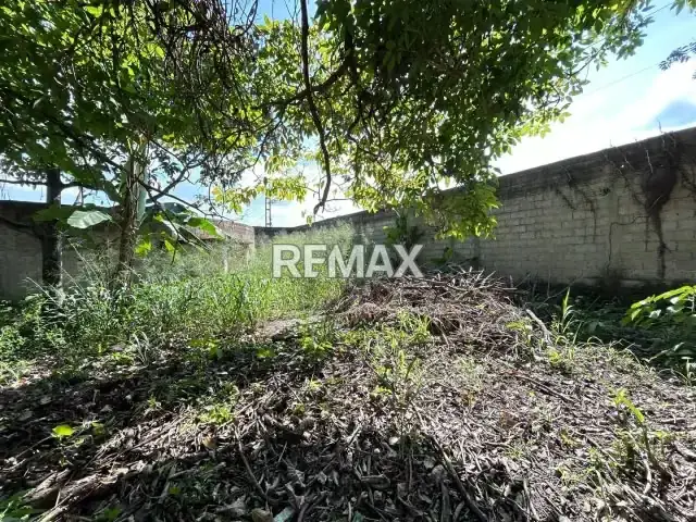 Terreno con casa de bloques y un galpón en venta en rotafe