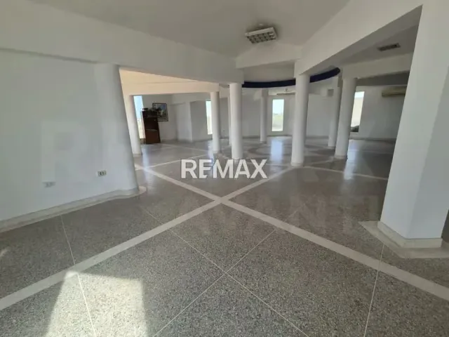 En Venta Edificio comercial en Santa Irene - 4