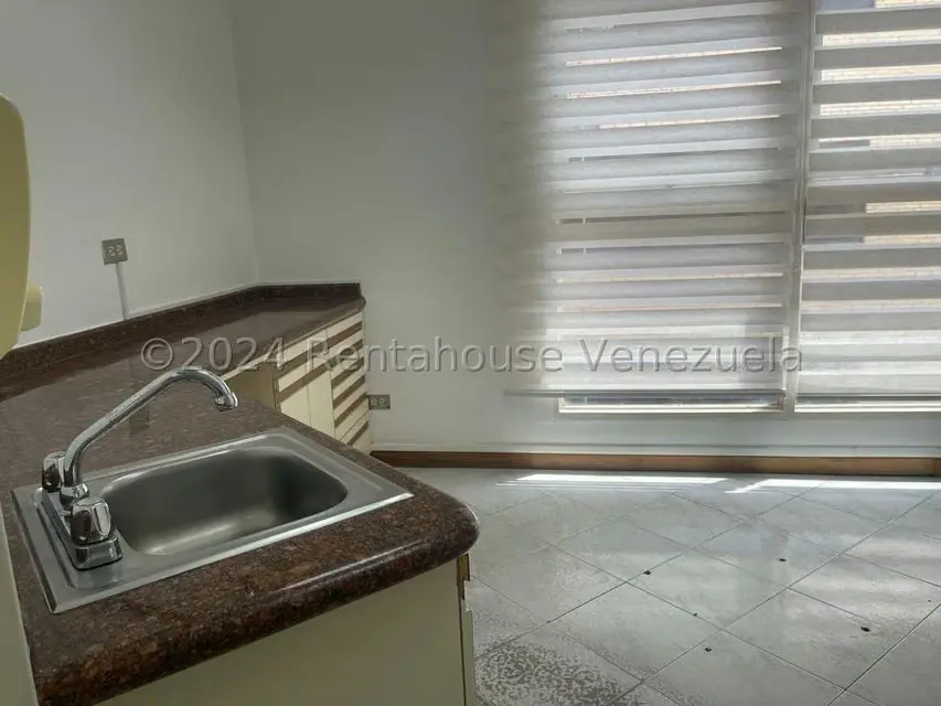 Local Comercial en Venta en Las Salias, Miranda - 12