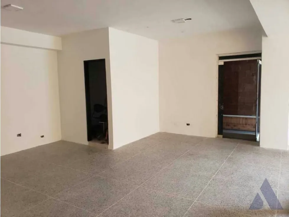 En venta local 70m2 Catia la Mar 8732 - 6