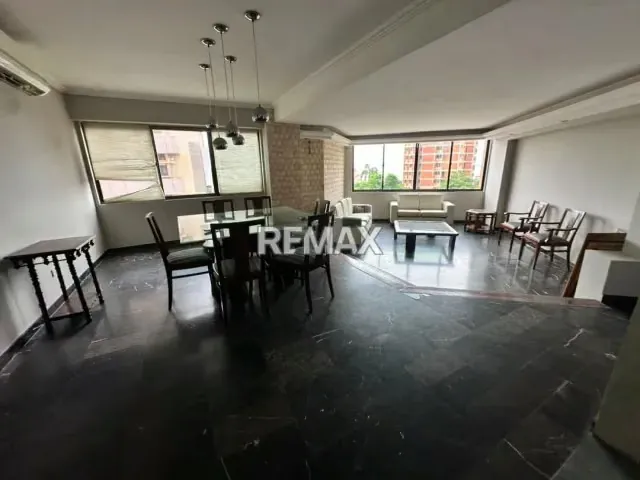 Apartamento en Alquiler Res. DOLORITA Av. EL MILAGRO - 2