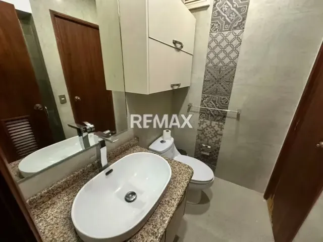 Apartamento en Alquiler Res. DOLORITA Av. EL MILAGRO - 7
