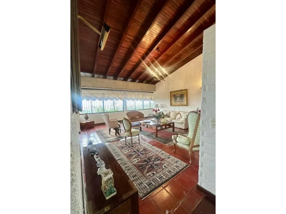 Vendo casa 567m2 El Arroyo 4625