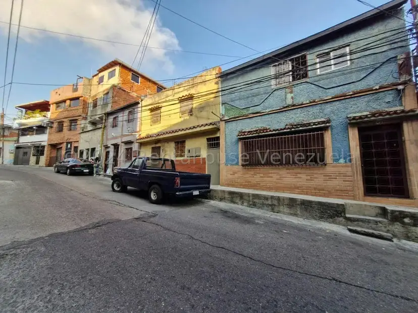 Casa (Multipes Niveles) en Venta en Ruperto Lugo, Distrito Metropolitano