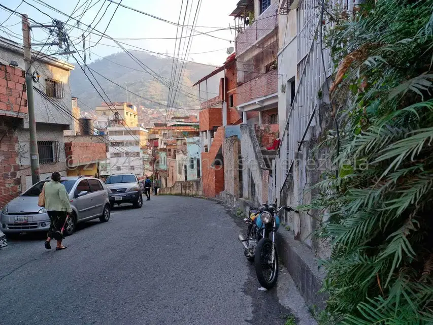 Casa (Multipes Niveles) en Venta en Ruperto Lugo, Distrito Metropolitano - 2