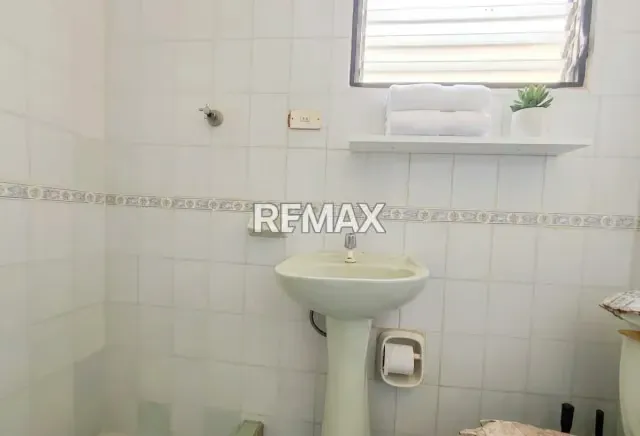 Casa de 178mt2, con Potencial de Revalorización en Valle Sur, Chichiriviche. - 13