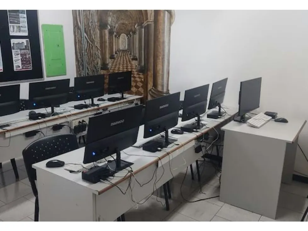 Oportunidad de inversión en oficina Empresarial del Este 436 M2 - 10