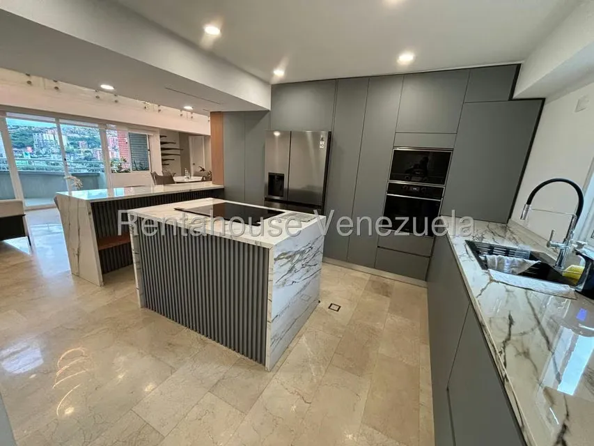 Apartamento (1 Nivel) en Venta en El Rosal, Distrito Metropolitano - 2