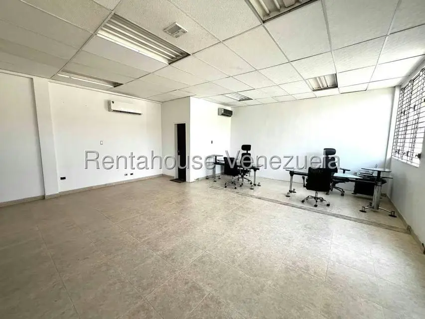 Local Comercial en Alquiler en Zona Industrial 1, Lara - 17