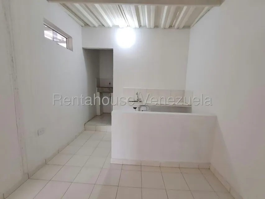 Apartamento (1 Nivel) en Alquiler en Zona Oeste, Lara - 7