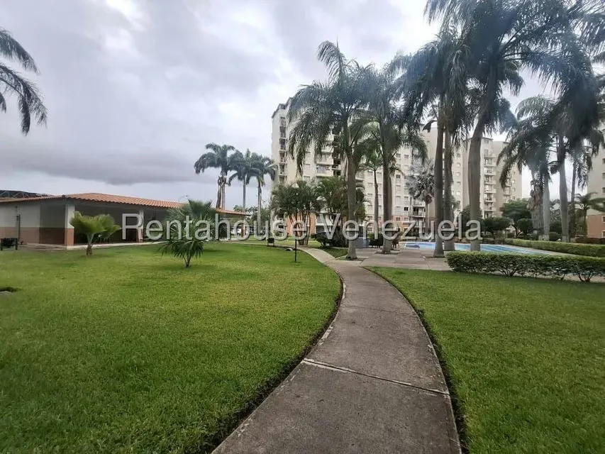 Apartamento (Duplex) en Venta en Metropolitano Javier, Lara - 27