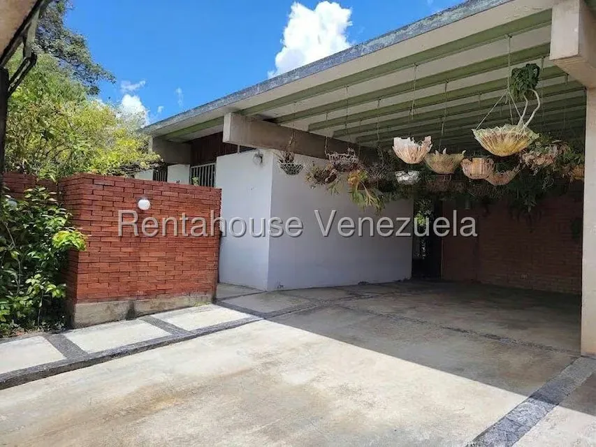 Casa (Duplex) en Venta en Prados del Este, Distrito Metropolitano - 4