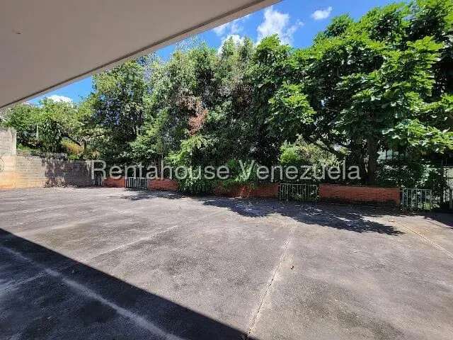 Casa (Duplex) en Venta en Prados del Este, Distrito Metropolitano - 32