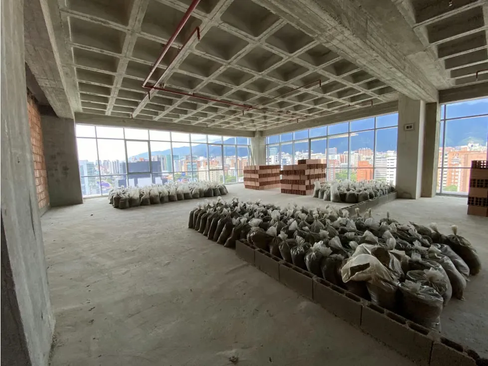 OFICINA EN VENTA EN OBRA GRIS CON VISTA AL ÁVILA CFM Anma - 4