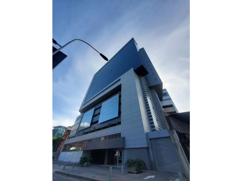 Se alquila Oficina 220m² Las Mercedes