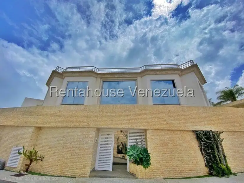 Casa (Multipes Niveles) en Venta en Los Naranjos del Cafetal, Distrito Metropolitano