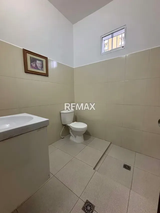 En venta casa con Excelente ubicación en el Oeste de la ciudad - 4