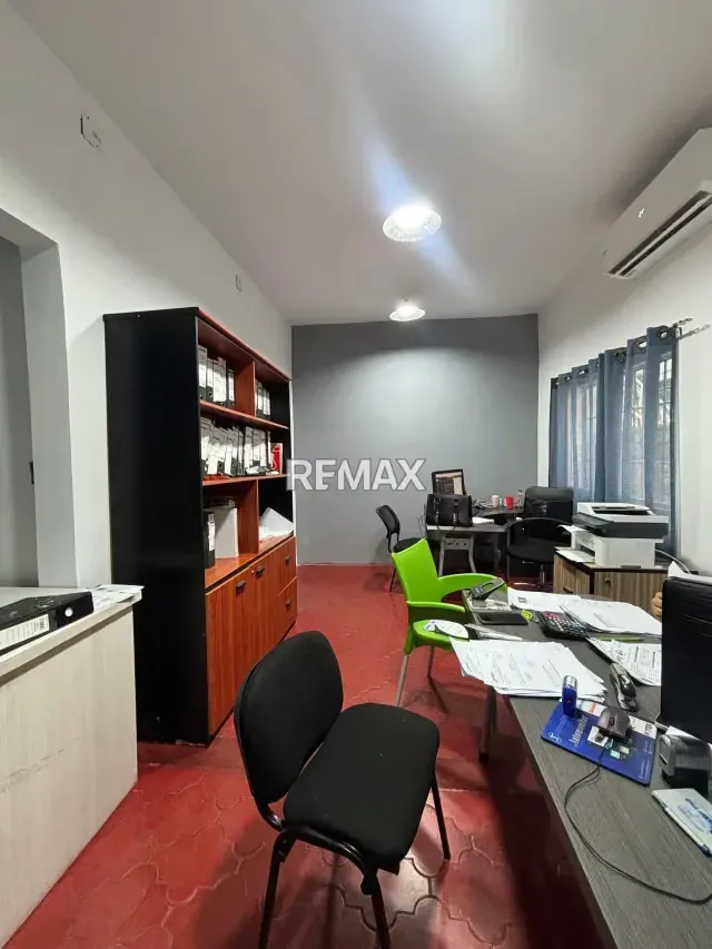 En venta casa con Excelente ubicación en el Oeste de la ciudad - 6